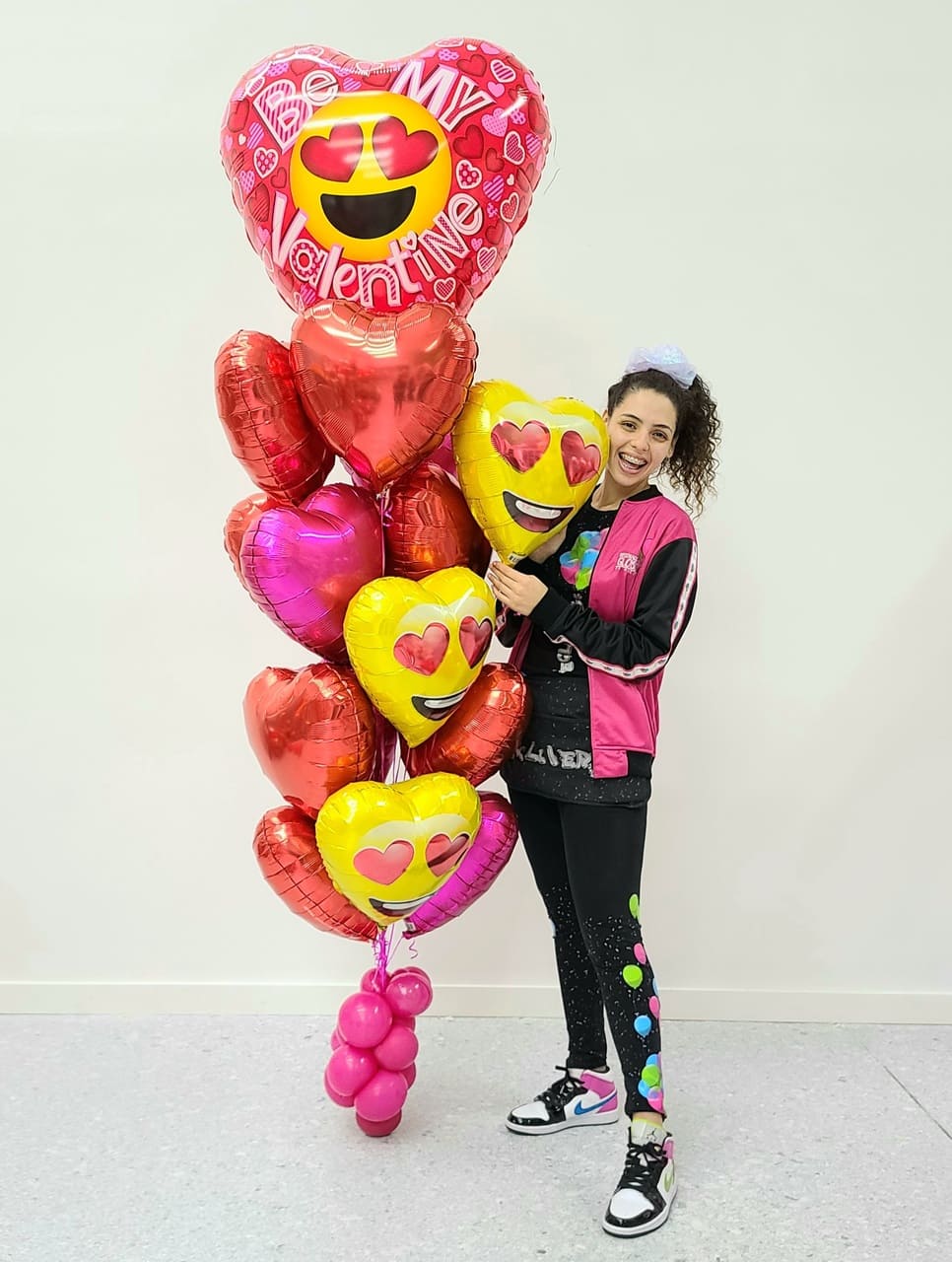 BALLOON BUNCHES EMOJI LOVE